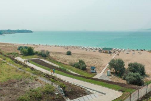 Apartments In Las Brisas Burgas Stad Buitenkant foto